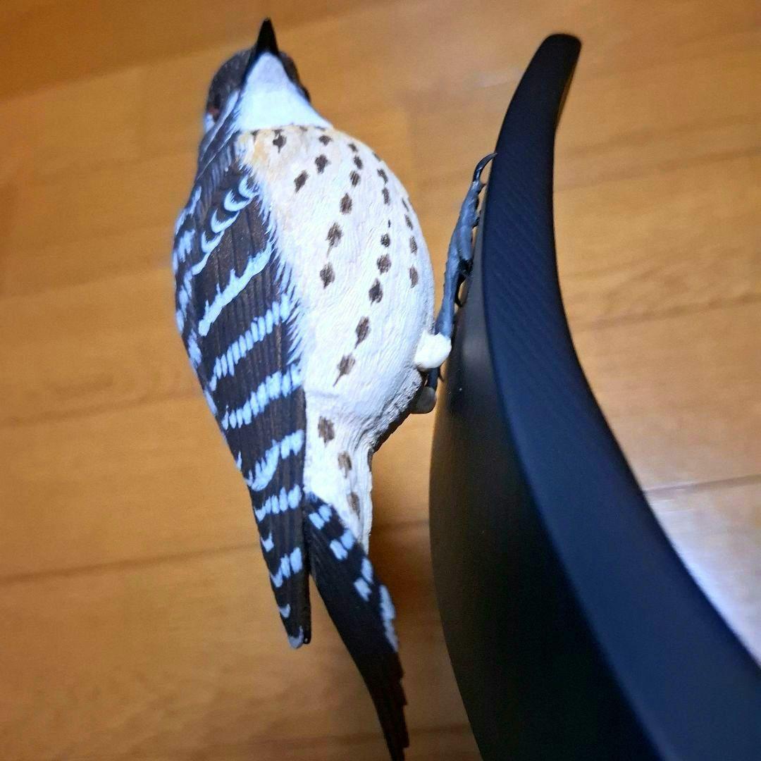コゲラ　バードカービング　木製のリアルな鳥の置物
