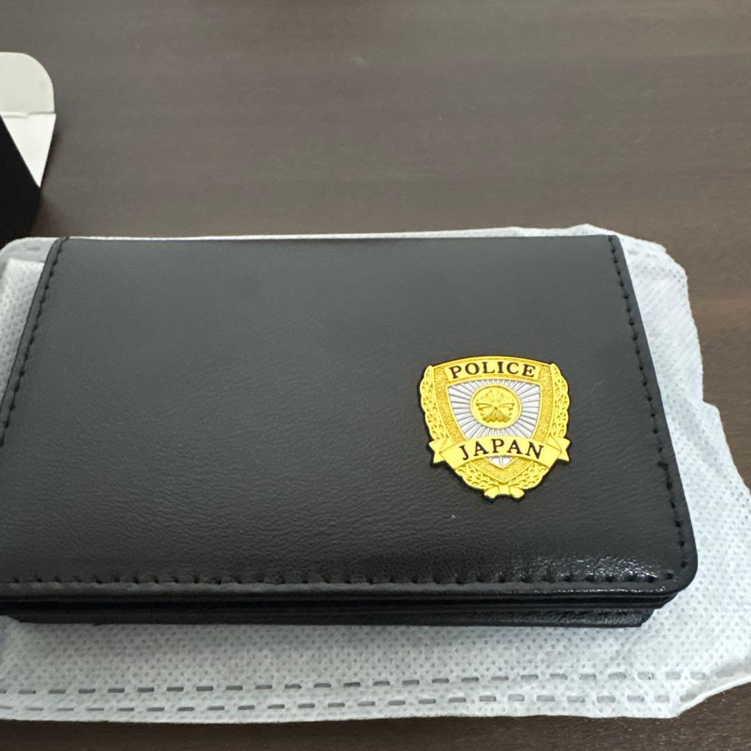 警察　名刺入れ