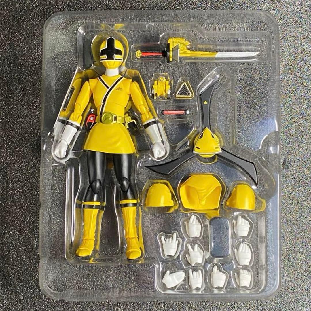 シンケンイエロー S.H.Figuarts 侍戦隊シンケンジャー 黄色 黄