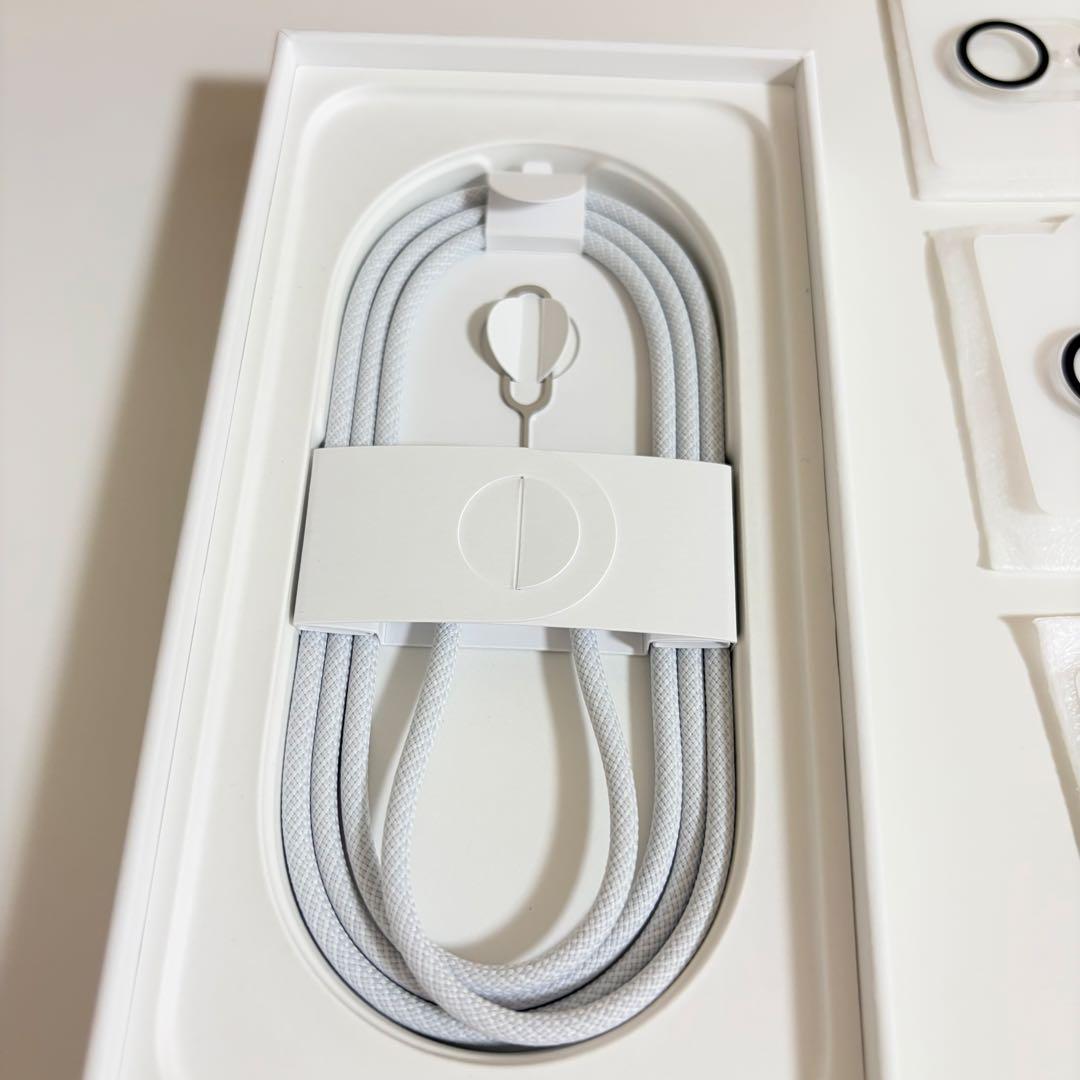 残債なし iPhone 16e 128GB ホワイト SIMフリー 新品ケース