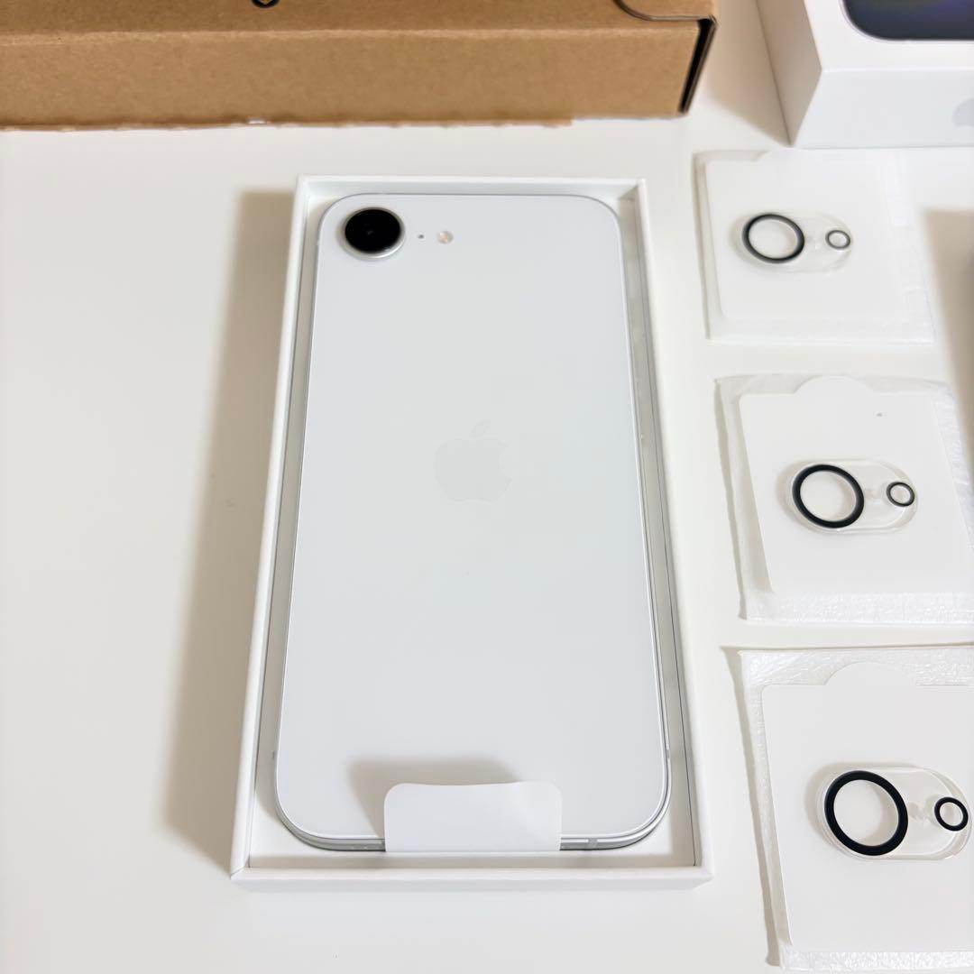 残債なし iPhone 16e 128GB ホワイト SIMフリー 新品ケース