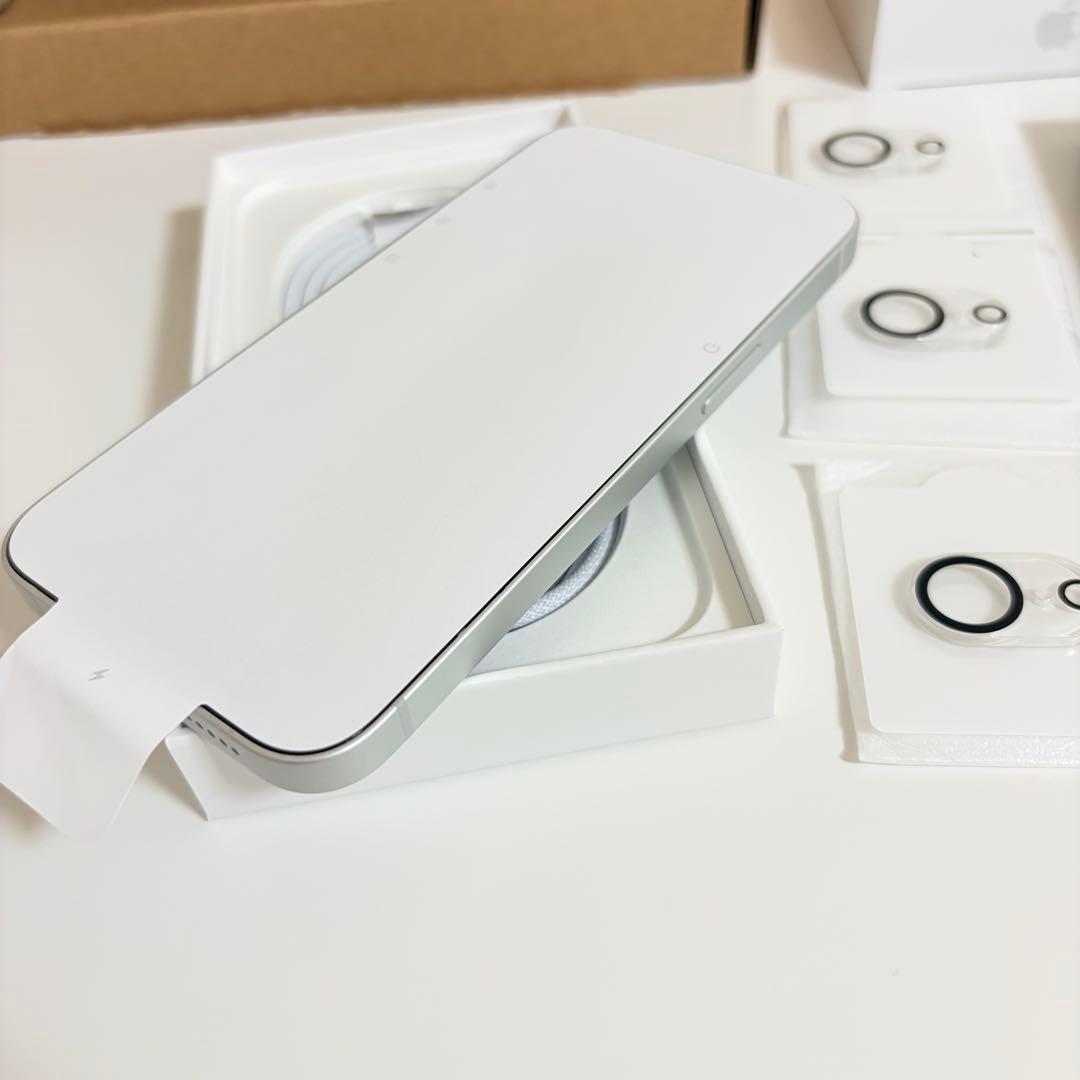 残債なし iPhone 16e 128GB ホワイト SIMフリー 新品ケース