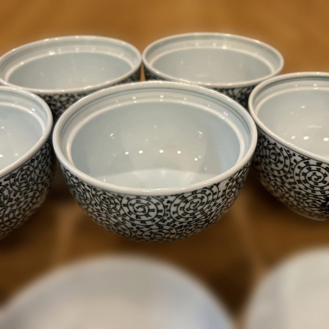 有田焼　弥右衛門窯　古伊万里絵付　多幸唐草　蓋付き椀　五脚