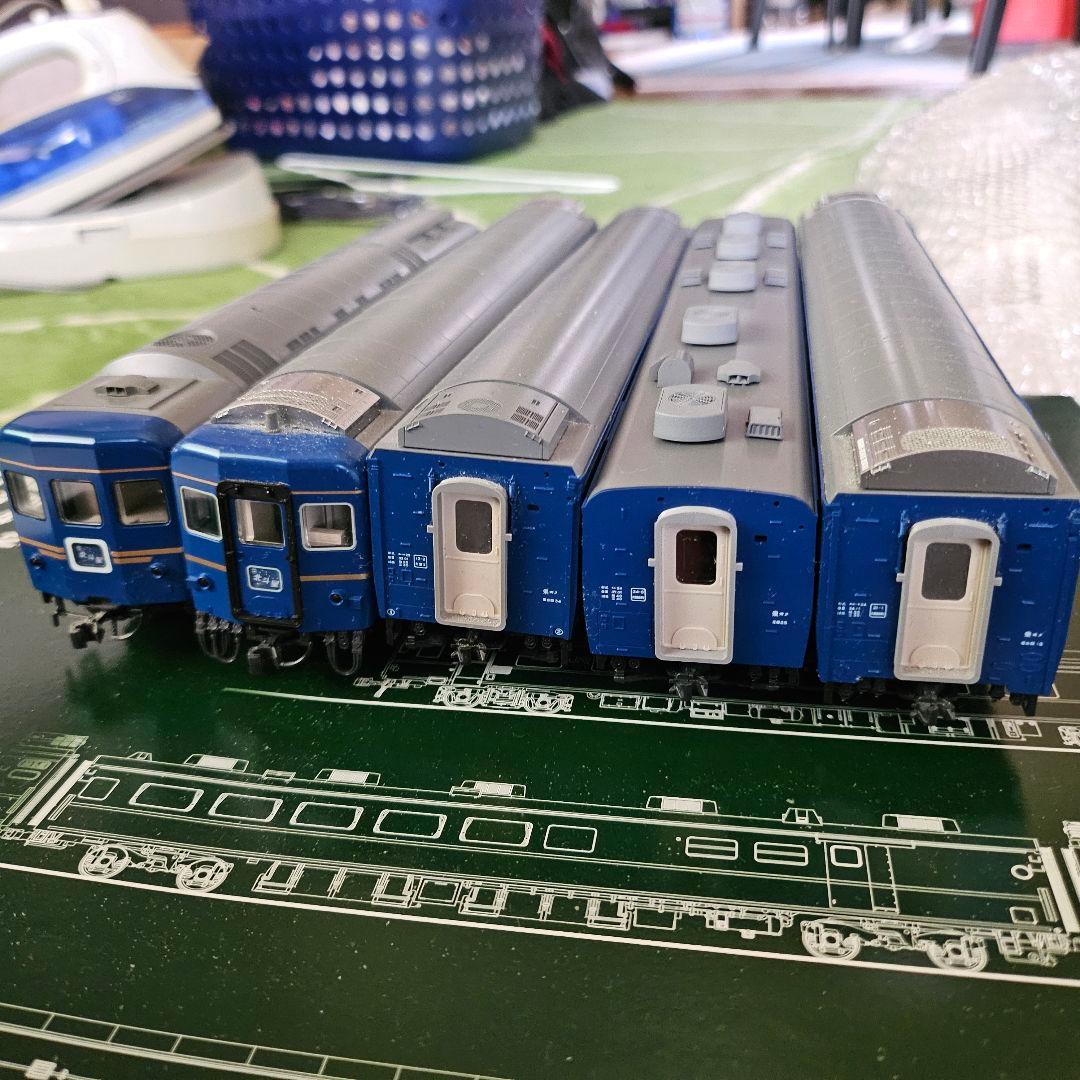 HOゲージKATO‥EF81北斗星カラー1両と客車基本セット4両+1両合計6両