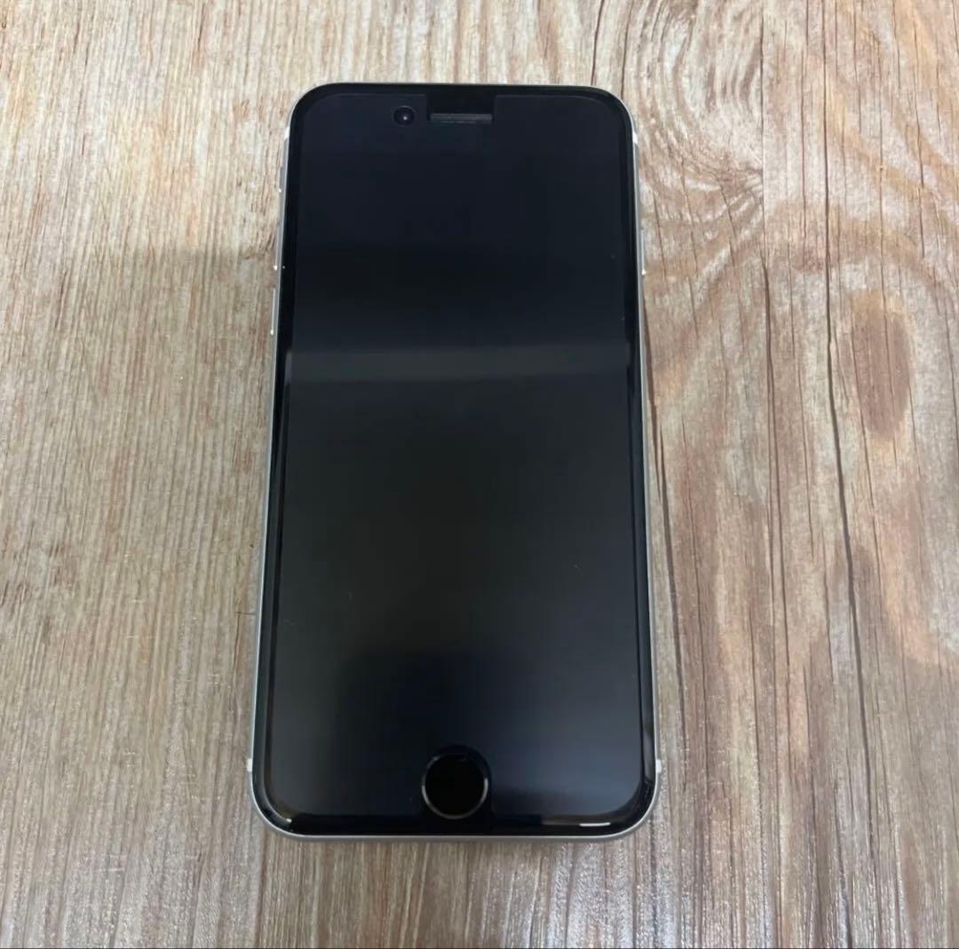【極美品】iPhone se 第 2 世代 SIMフリー