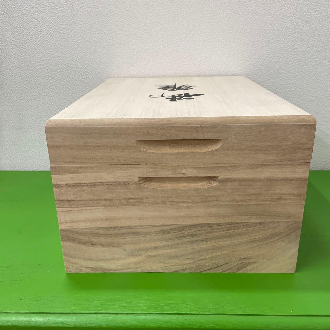 雛人形　桃の節句　空の桐箱