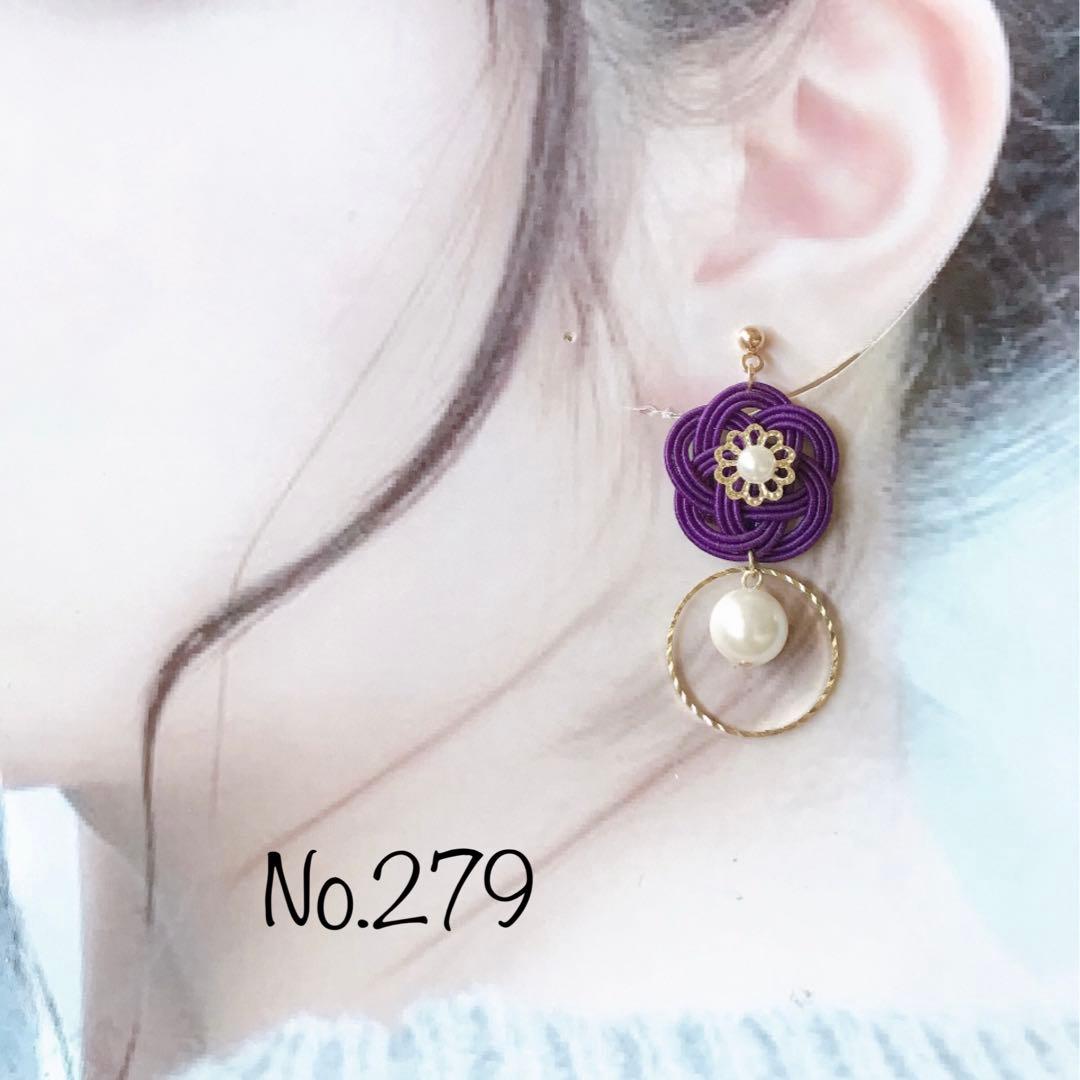 *お花とローレットサークルのピアス*【No.279】