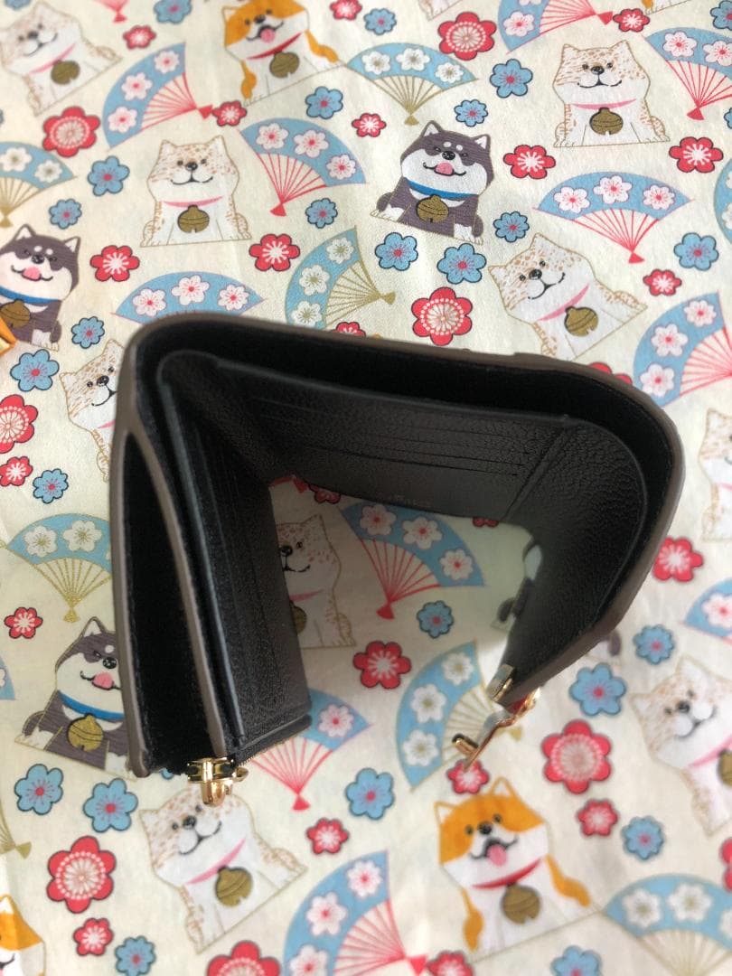 三つ折り財布　レザー　ブラウン　LVlogo　ゴールドロック　上品　バッグ　男女