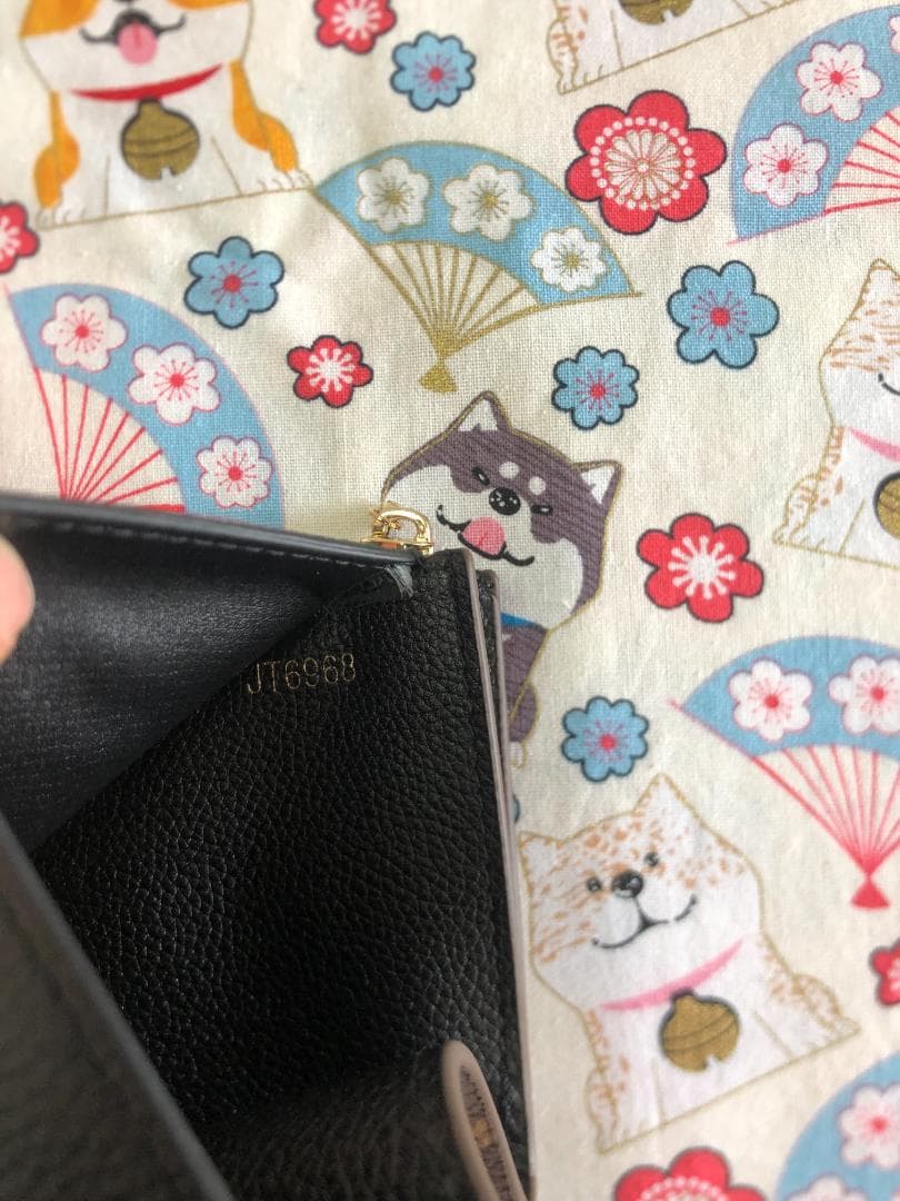 三つ折り財布　レザー　ブラウン　LVlogo　ゴールドロック　上品　バッグ　男女