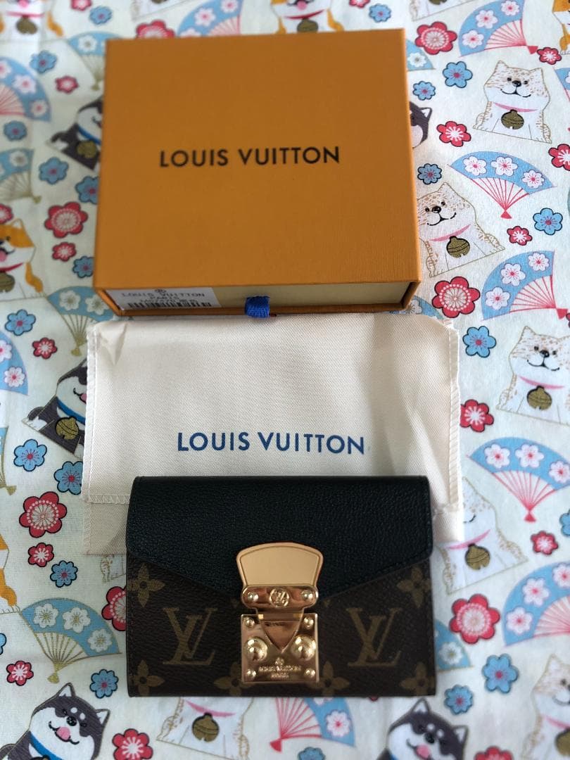 三つ折り財布　レザー　ブラウン　LVlogo　ゴールドロック　上品　バッグ　男女