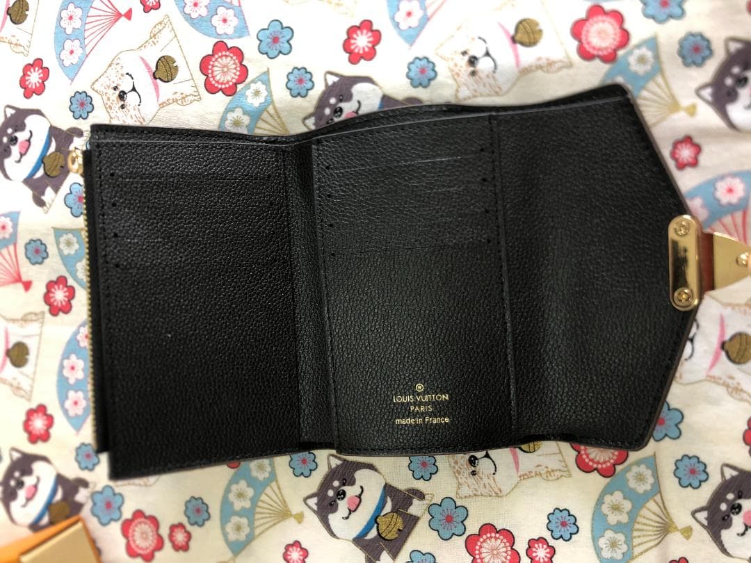 三つ折り財布　レザー　ブラウン　LVlogo　ゴールドロック　上品　バッグ　男女