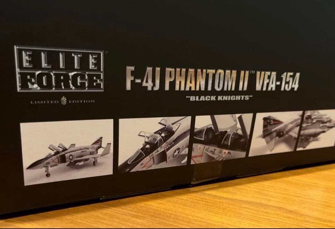 童友社1/32 エリートフォースF-4J ファントムII ブラックナイツbbi