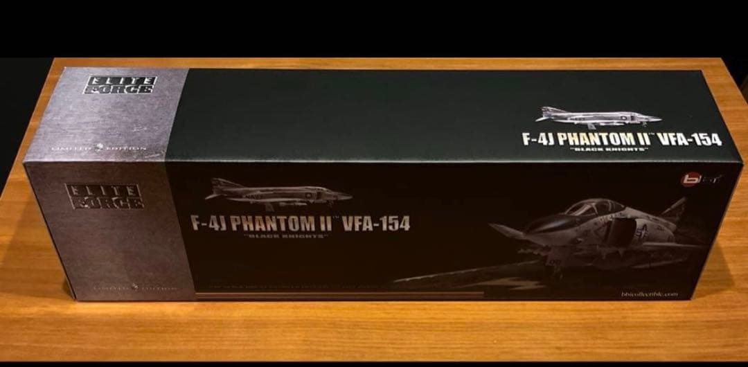 童友社1/32 エリートフォースF-4J ファントムII ブラックナイツbbi