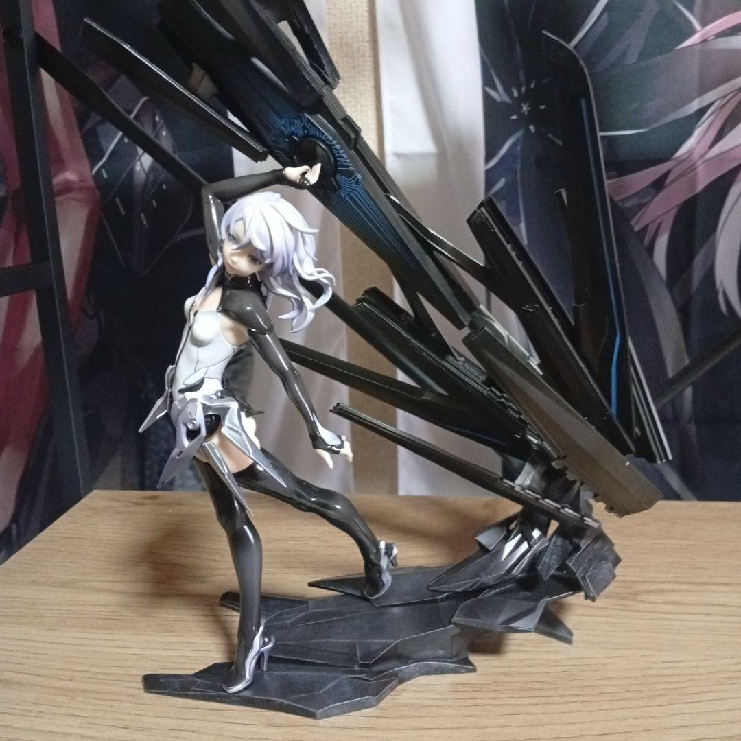 ビートレス レイシア 1/8 スケールフィギュア