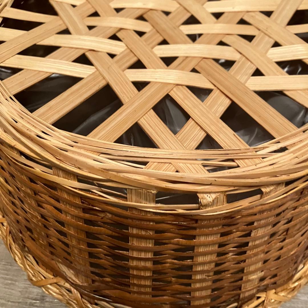 B-壁② 【美品】ラタンバスケット 籐かご 楕円形・深型 ナチュラル 収納