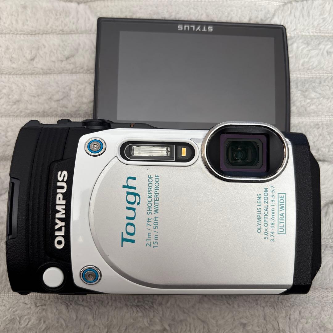OLYMPUS STYLUS TG-870 ホワイト