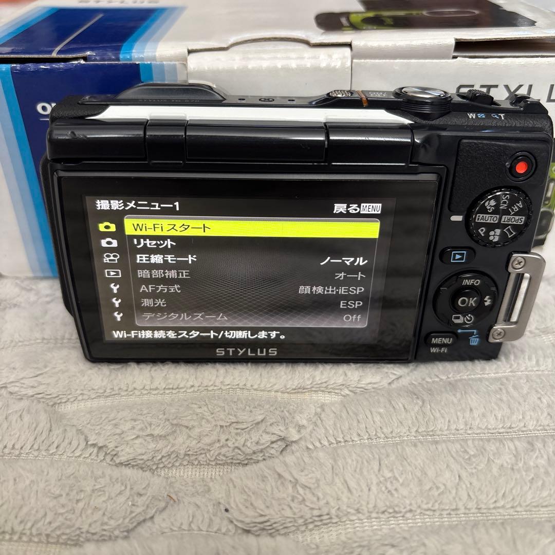 OLYMPUS STYLUS TG-870 ホワイト