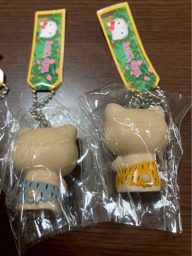 希少 激レア 新品 ご当地 ハローキティ 原始人 ソフビ ボールチェーン
