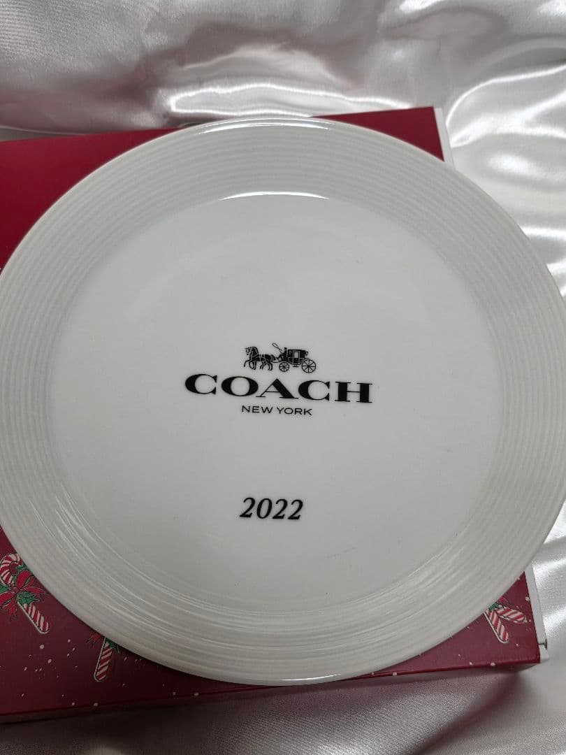 【新品未使用】COACH皿３枚セット　プレゼント用メッセージカード付き