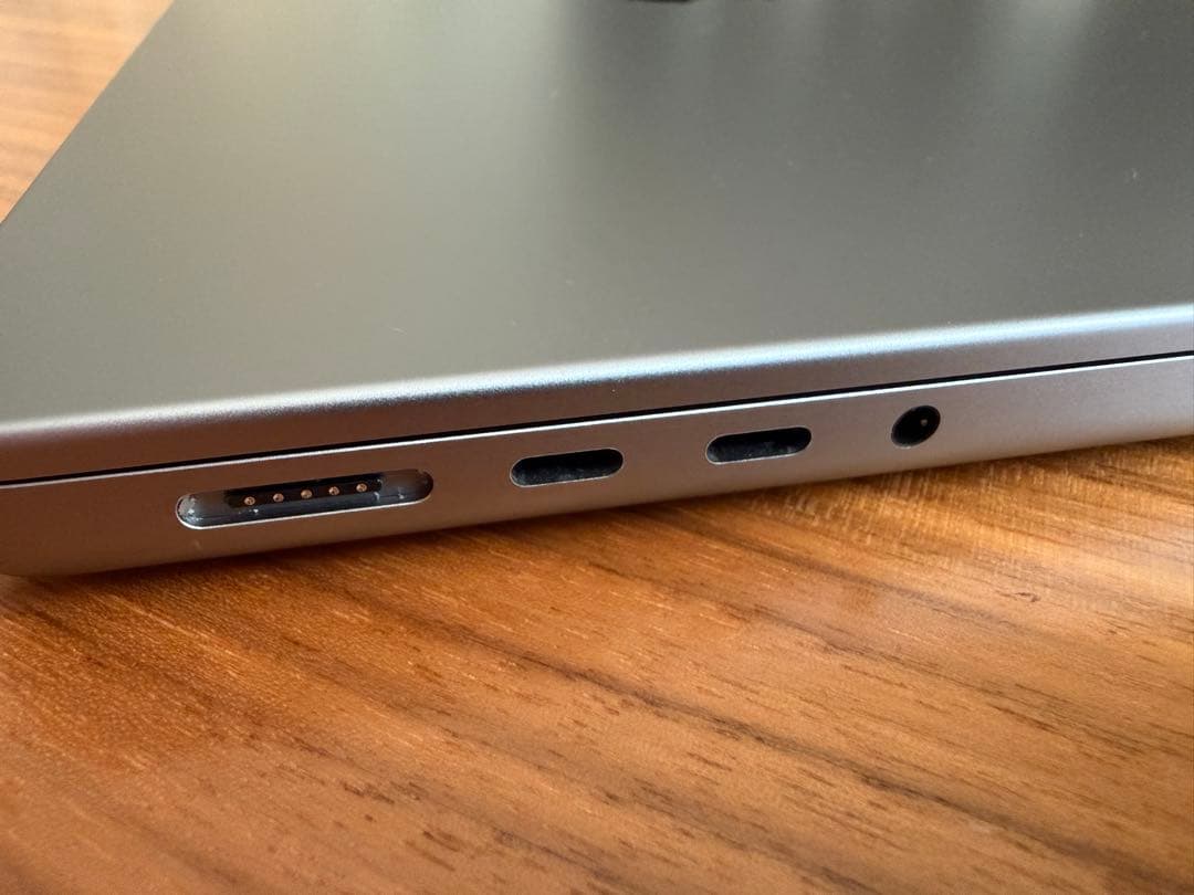 【美品】Apple M1pro MacBook Pro 14 16GB 1TB