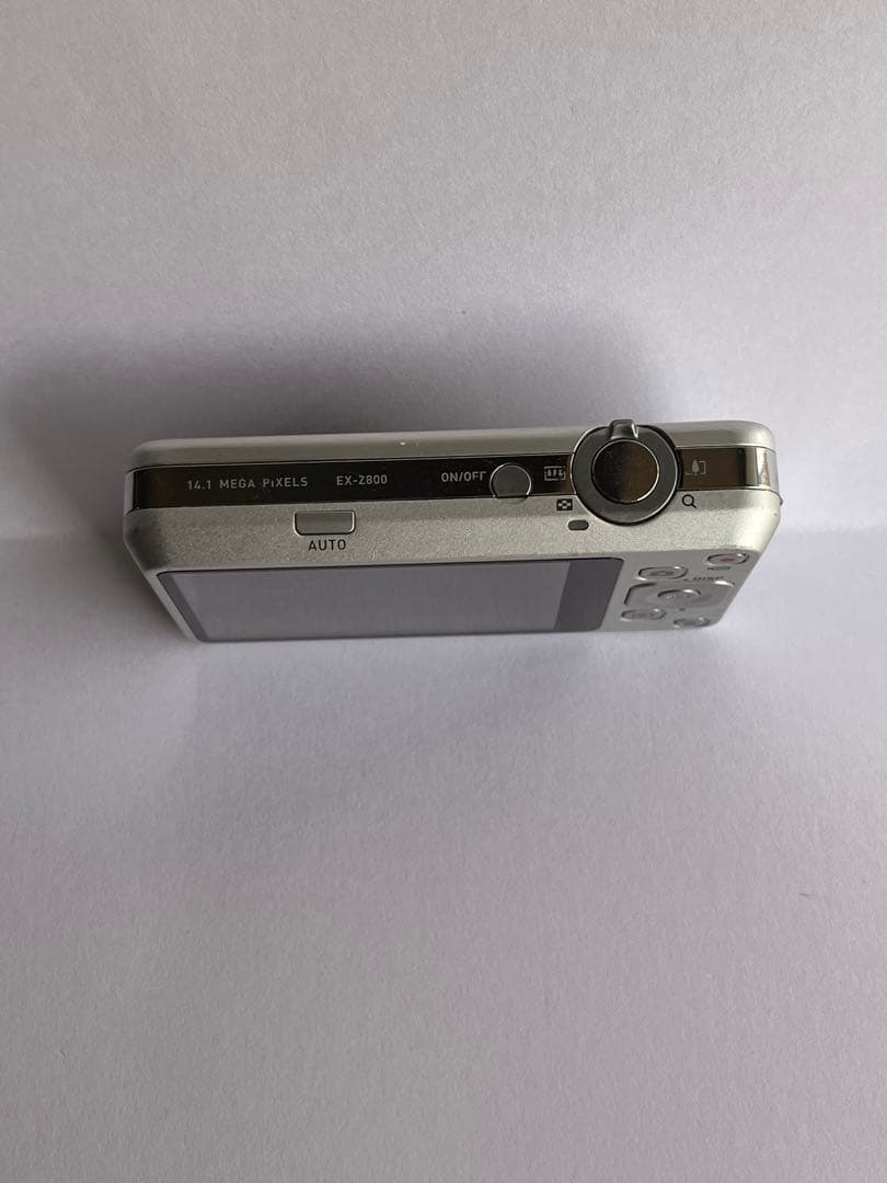 デジタルカメラ CASIO EXILIM EX-Z800