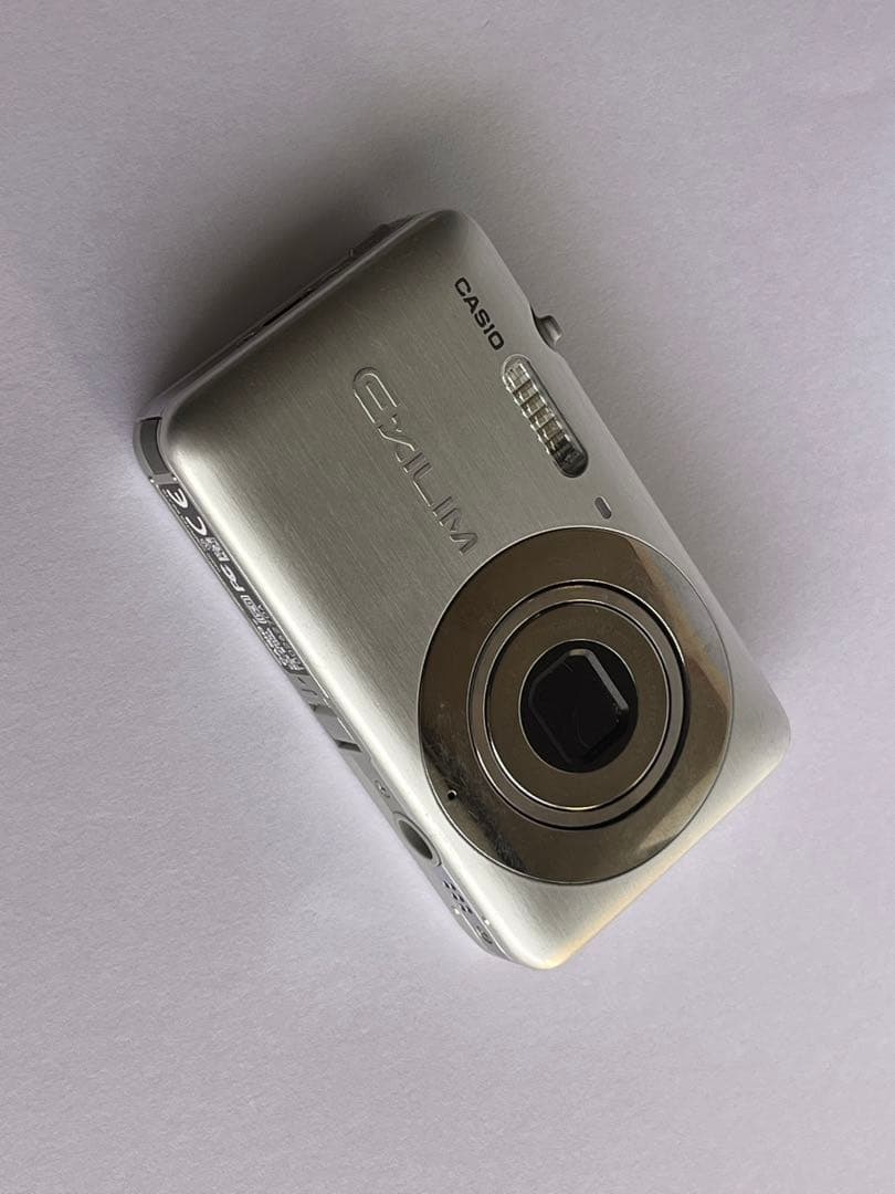 デジタルカメラ CASIO EXILIM EX-Z800