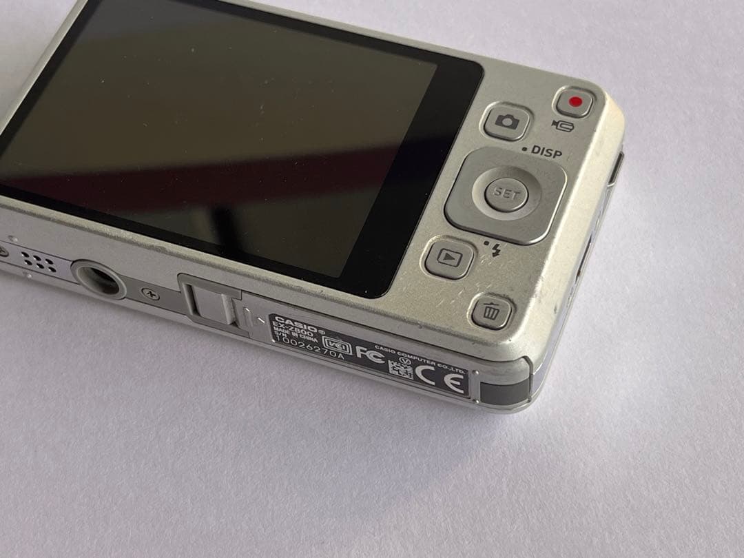 デジタルカメラ CASIO EXILIM EX-Z800