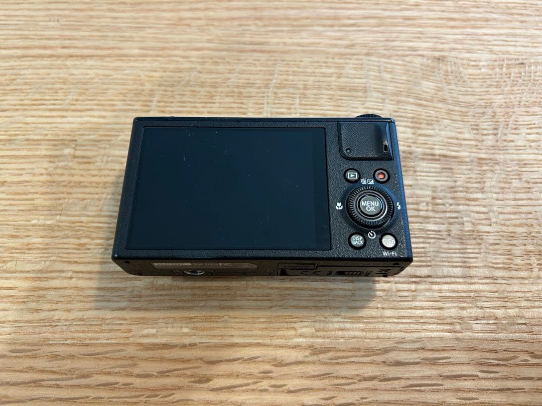 【ジャンク】Fujifilm XQ1 デジタルカメラ