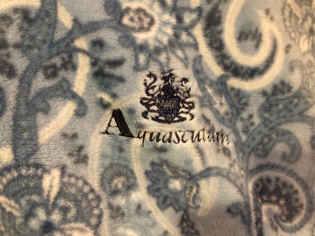 アクアスキュータム Aquascutum ペイズリー柄　毛布　極暖　物凄く暖かい