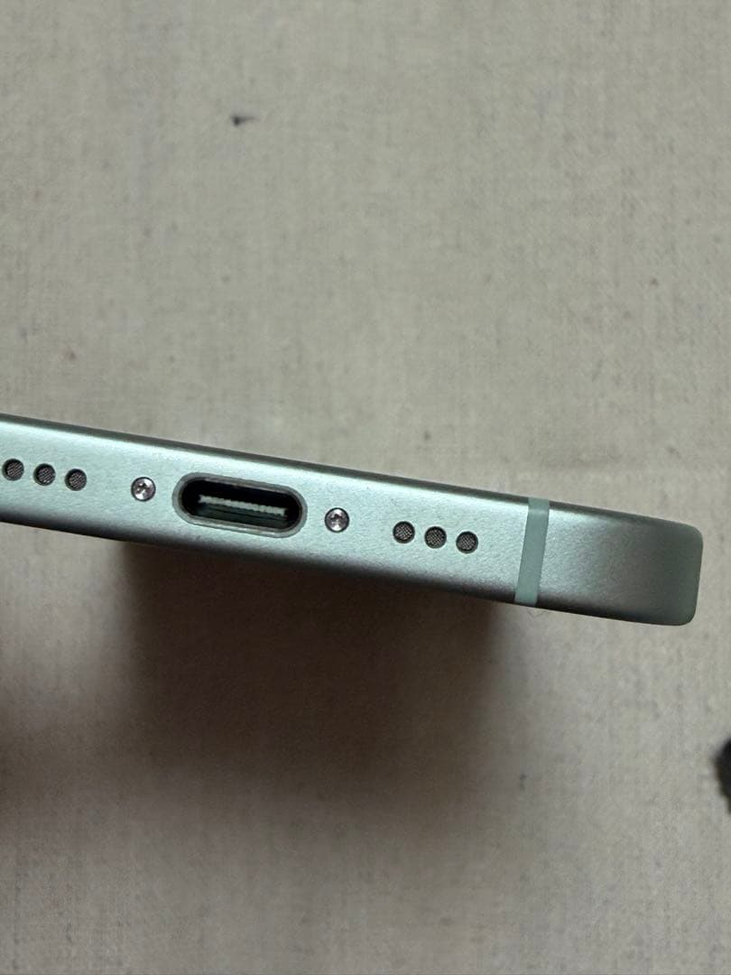 【中古】iPhone 15 グリーン 512GB 保護フィルムセット