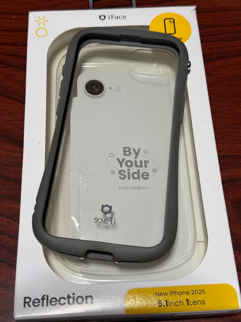 iPhone 16e 128GB ホワイト 美品 100% フィルム iFace