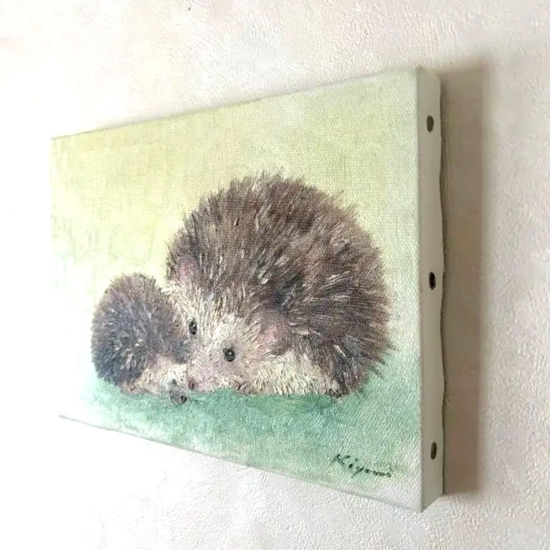 ハリネズミの親子の油彩画