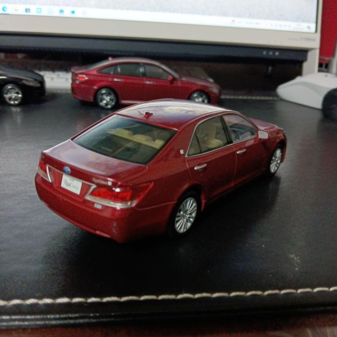 トヨタ クラウン ロイヤルサルーン色見本２台(ジャンク)セット。