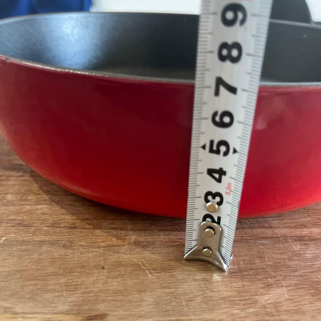 staub 鍋　24cm (週末のみこの値段)