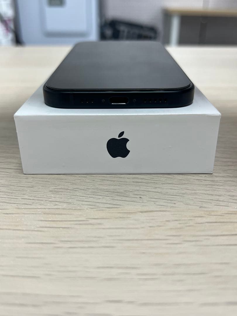 iPhone 15 128GB ブラック SIMフリー　充放電回数9