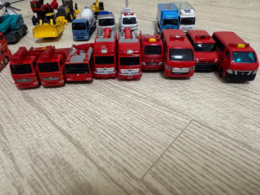 トミカ まとめ売り 63台 被りあり 全57種