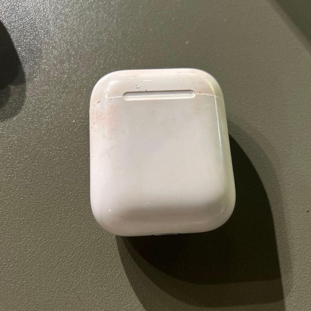 Apple AirPods第二世代　ケースと右耳のみ