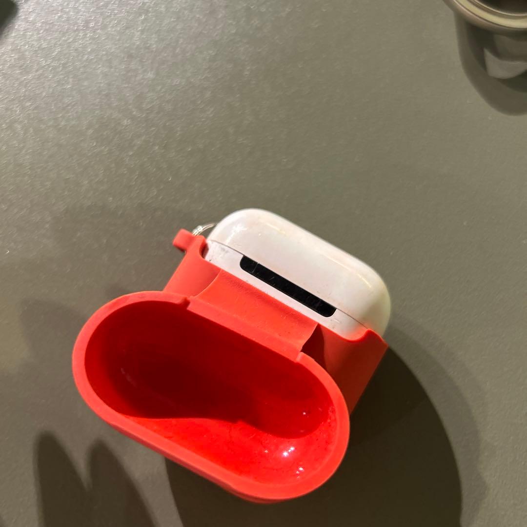 Apple AirPods第二世代　ケースと右耳のみ