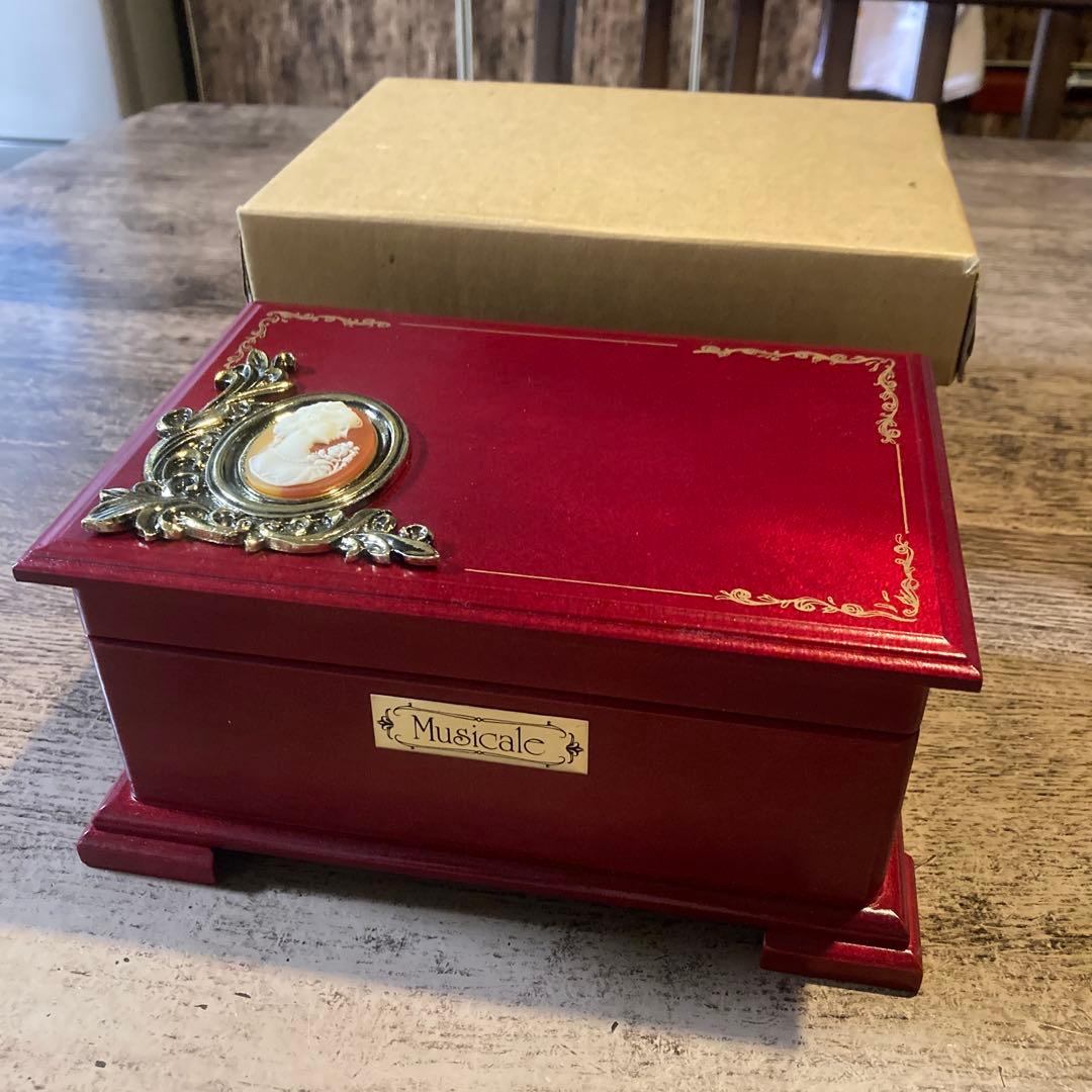 【SANKYO】オルゴール、カメオ付きアクセサリーケース★新品お箱入り、日本製