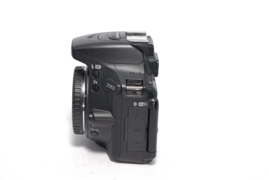 ✨Nikon D5600 ✨ダブルレンズ✨ショット数小✨初心者おすすめ✨一眼レフ