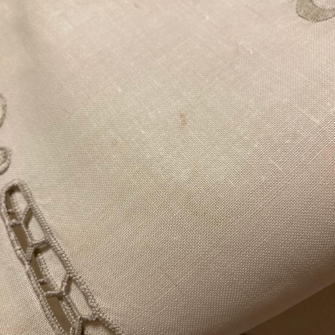 昭和レトロ　レースが可憐なテーブルクロス　中古品