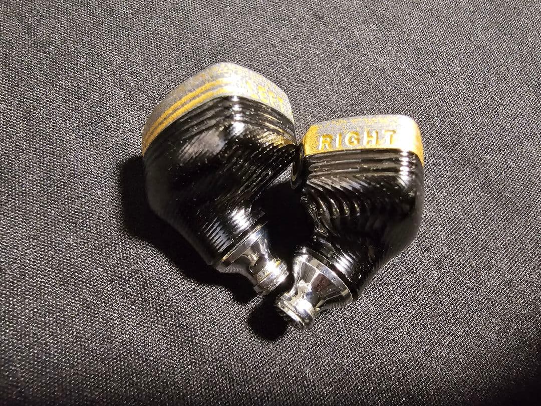 イヤホン Campfire Audio SOLARIS