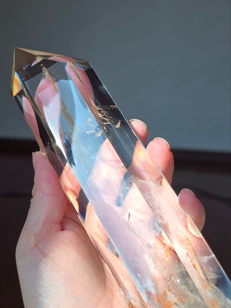 ザンビア産 高透明 水晶 ポイント ブルーエンジェルラダー入り 台座付き 天然石