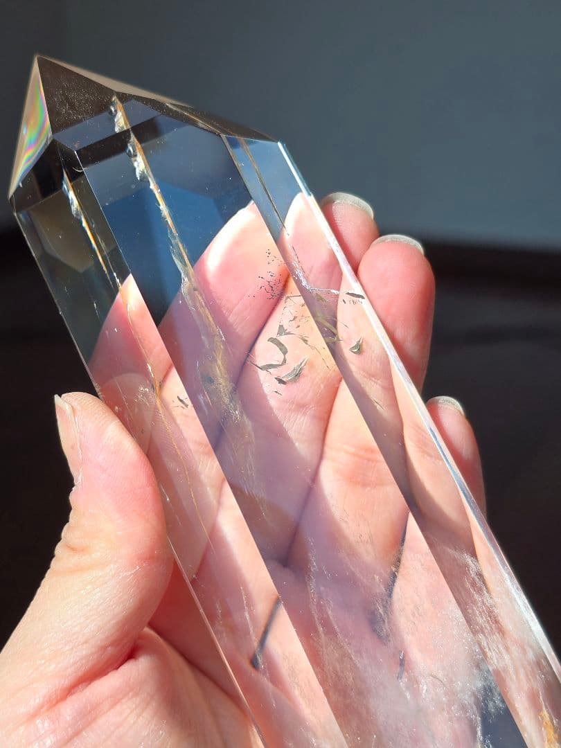 ザンビア産 高透明 水晶 ポイント ブルーエンジェルラダー入り 台座付き 天然石