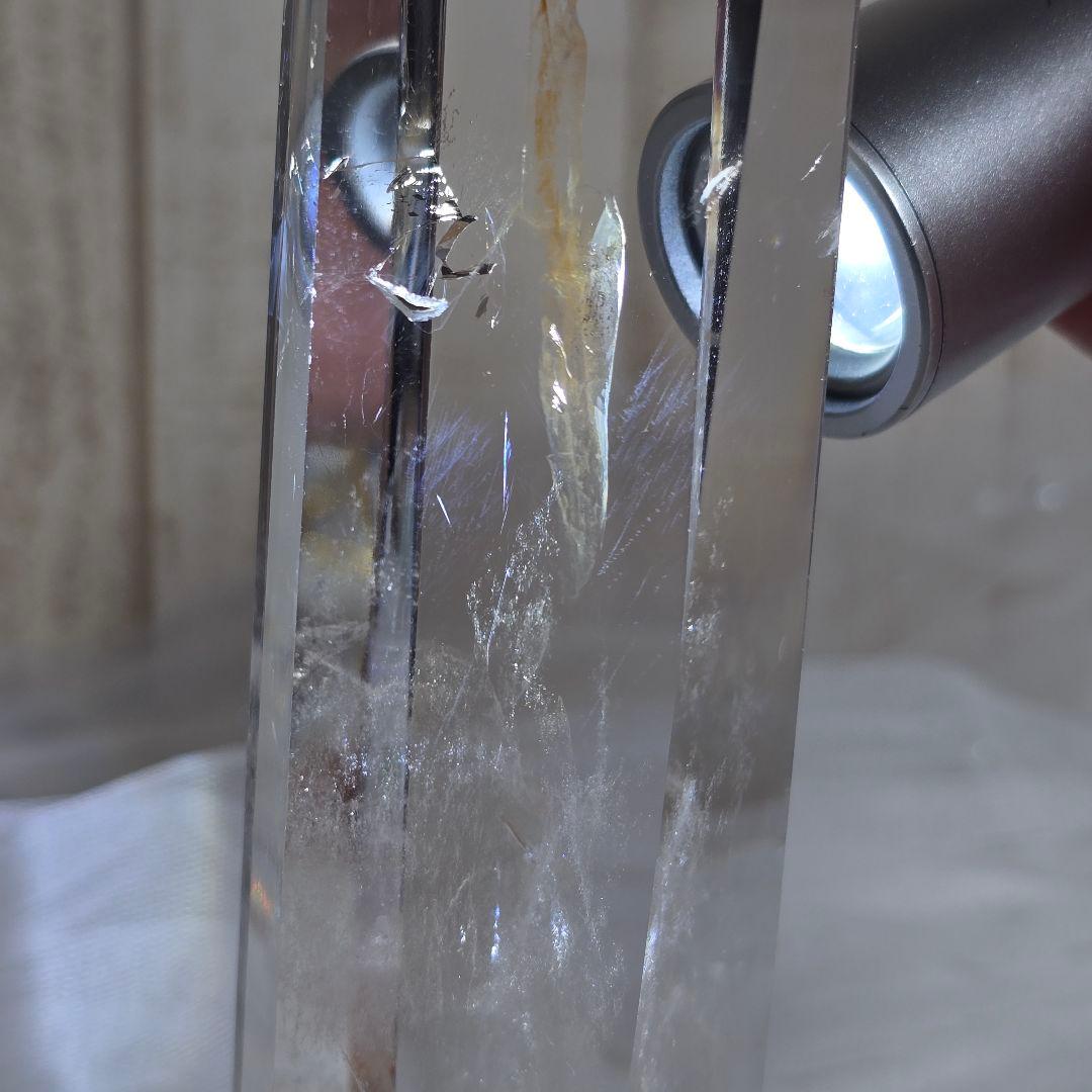 ザンビア産 高透明 水晶 ポイント ブルーエンジェルラダー入り 台座付き 天然石