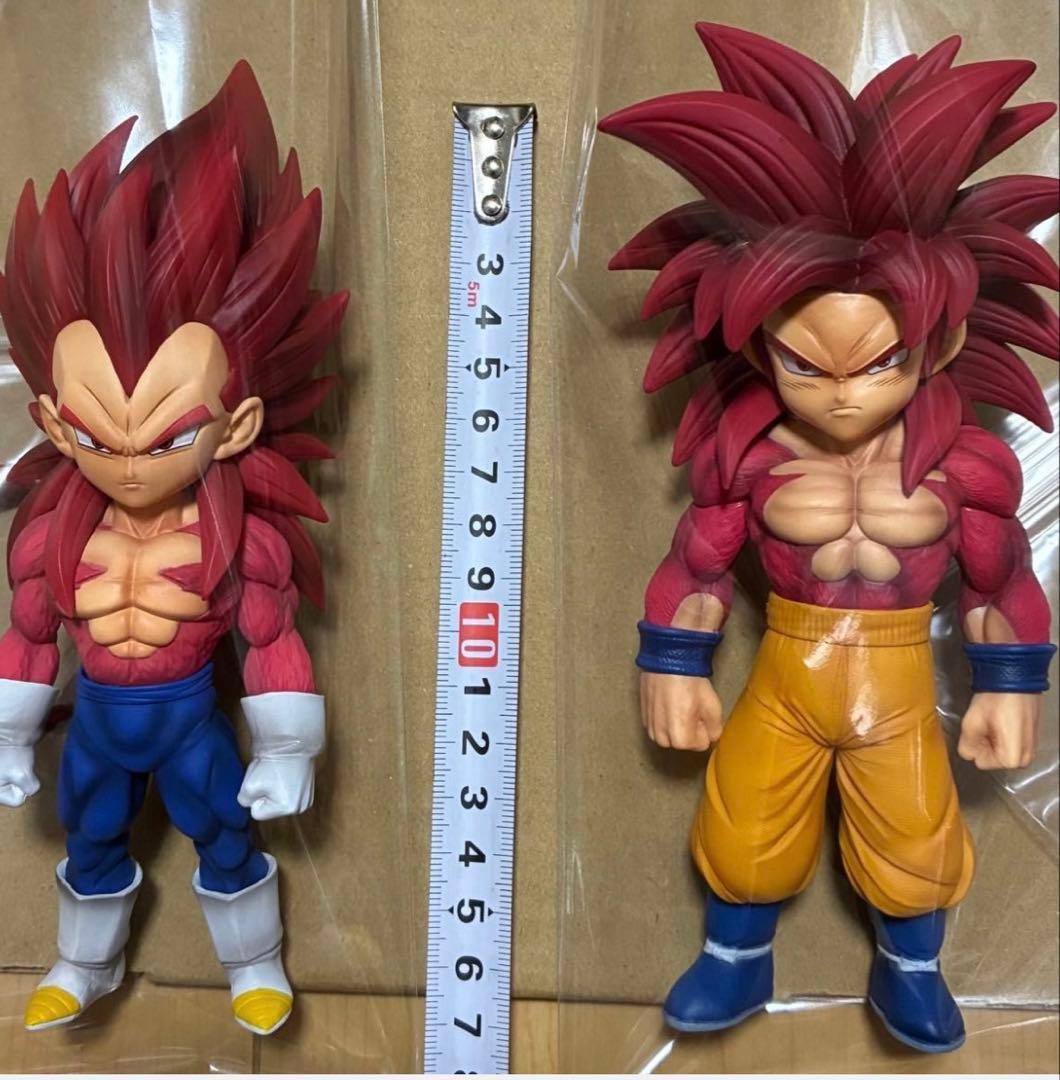 ドラゴンボール　スーパーサイヤ人4 孫　悟空＆ベ　ジータ　新品未使用品。
