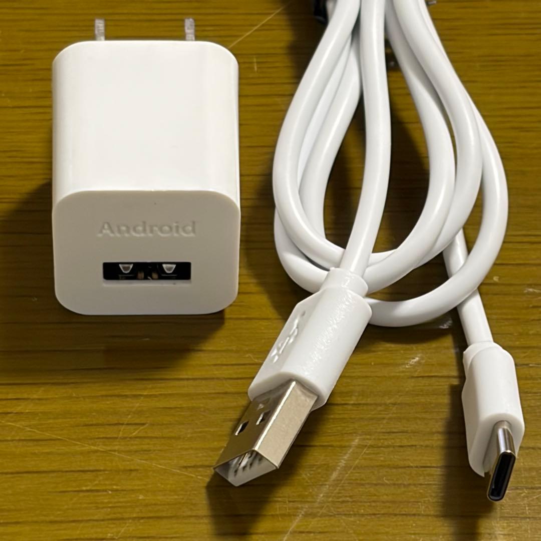 美品 F-42A らくらくスマートフォン(ピンク) 充電器付き