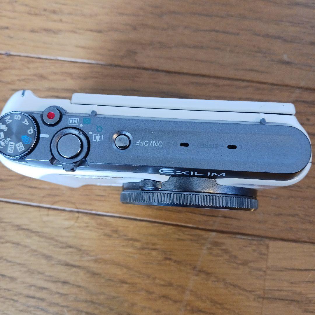 【美品】Casio EXILIM デジタルカメラ EX-ZR1100 ホワイト