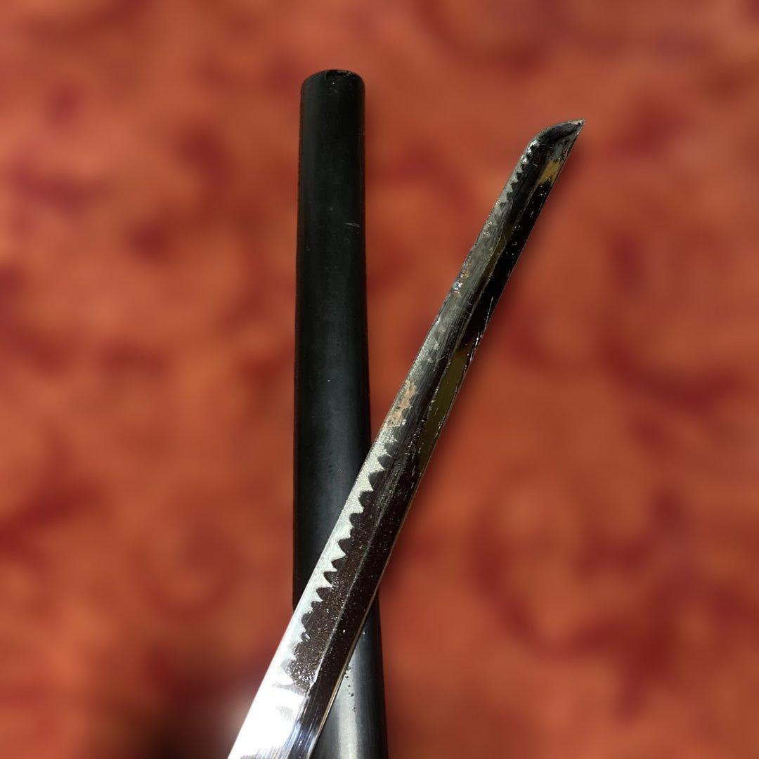 格安模造刀 黒柄 獅子彫鉄丸鍔 黒呂鞘