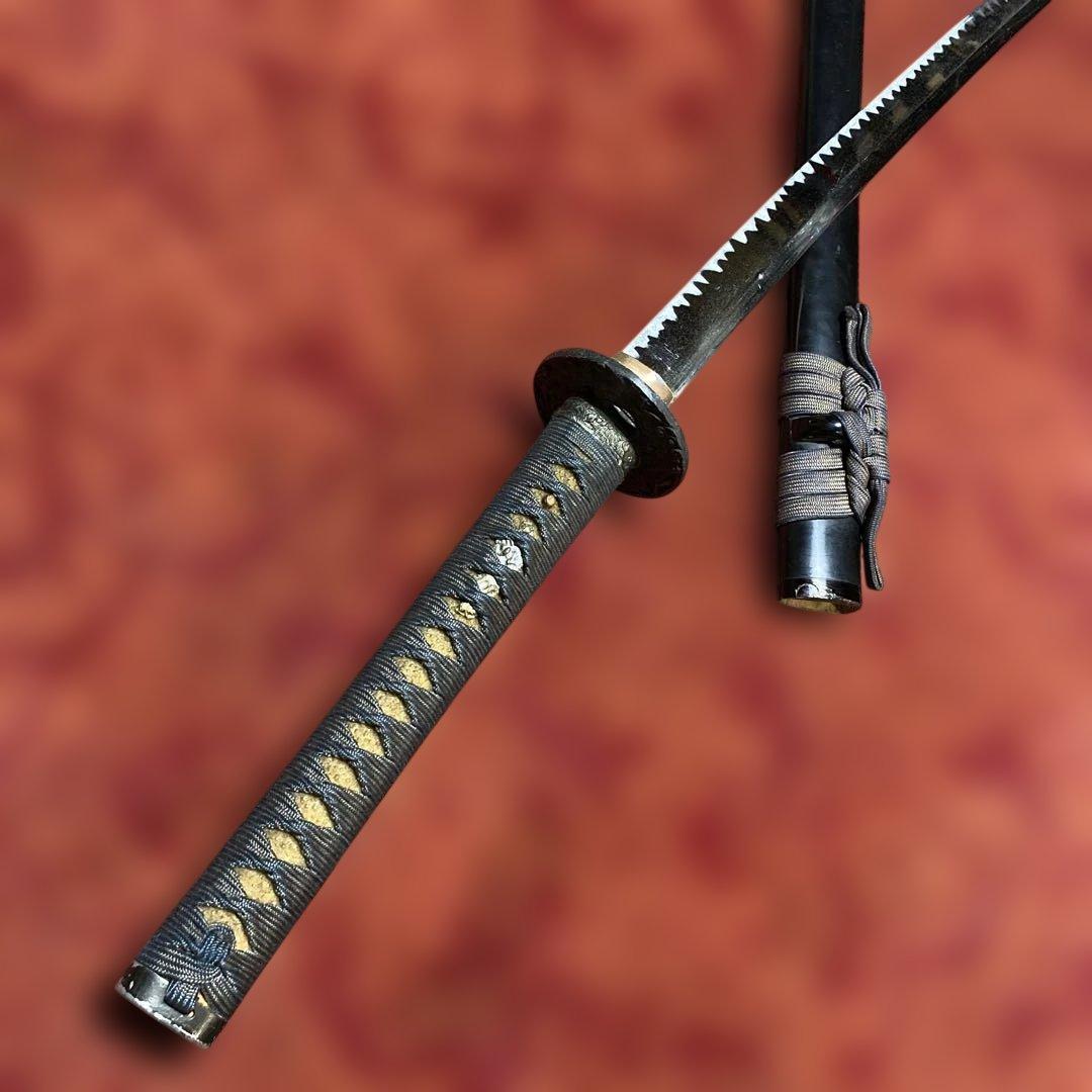 格安模造刀 黒柄 獅子彫鉄丸鍔 黒呂鞘